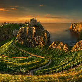 Dunnottar... by Krzysztof Browko