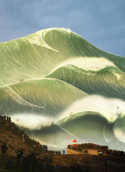 Giant Waves at Nazare Wall Art
