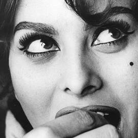 Sophia Loren by Keystone Features